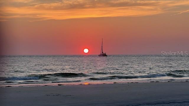 20 WHISPERING SANDS DR #306