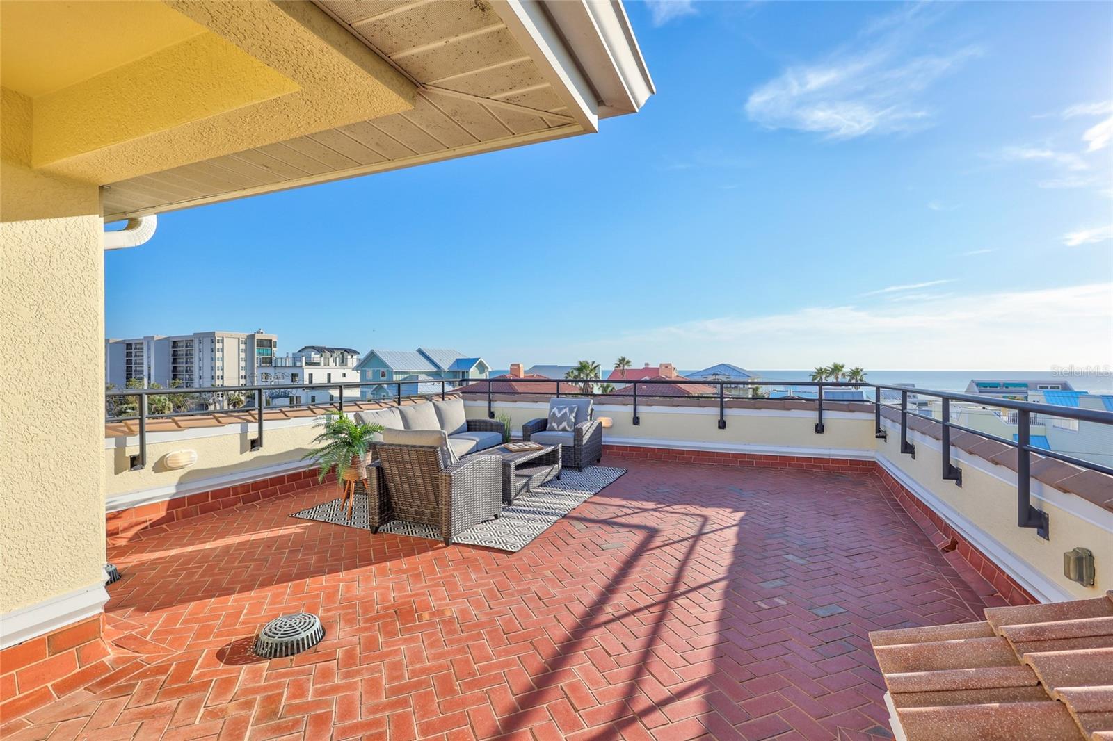317 BEACH RD