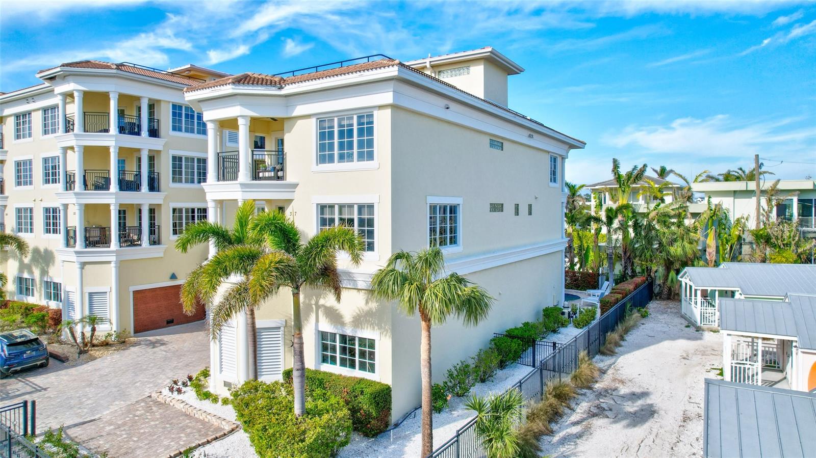 317 BEACH RD