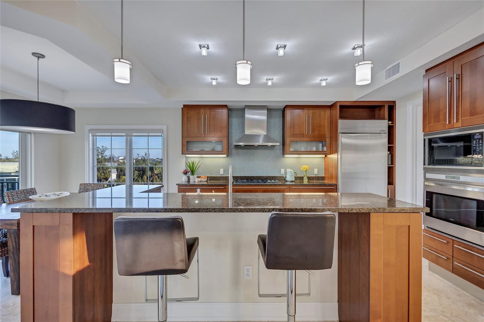 317 BEACH RD
