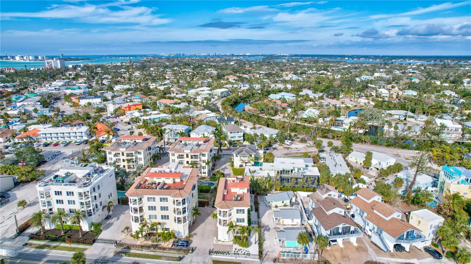 317 BEACH RD