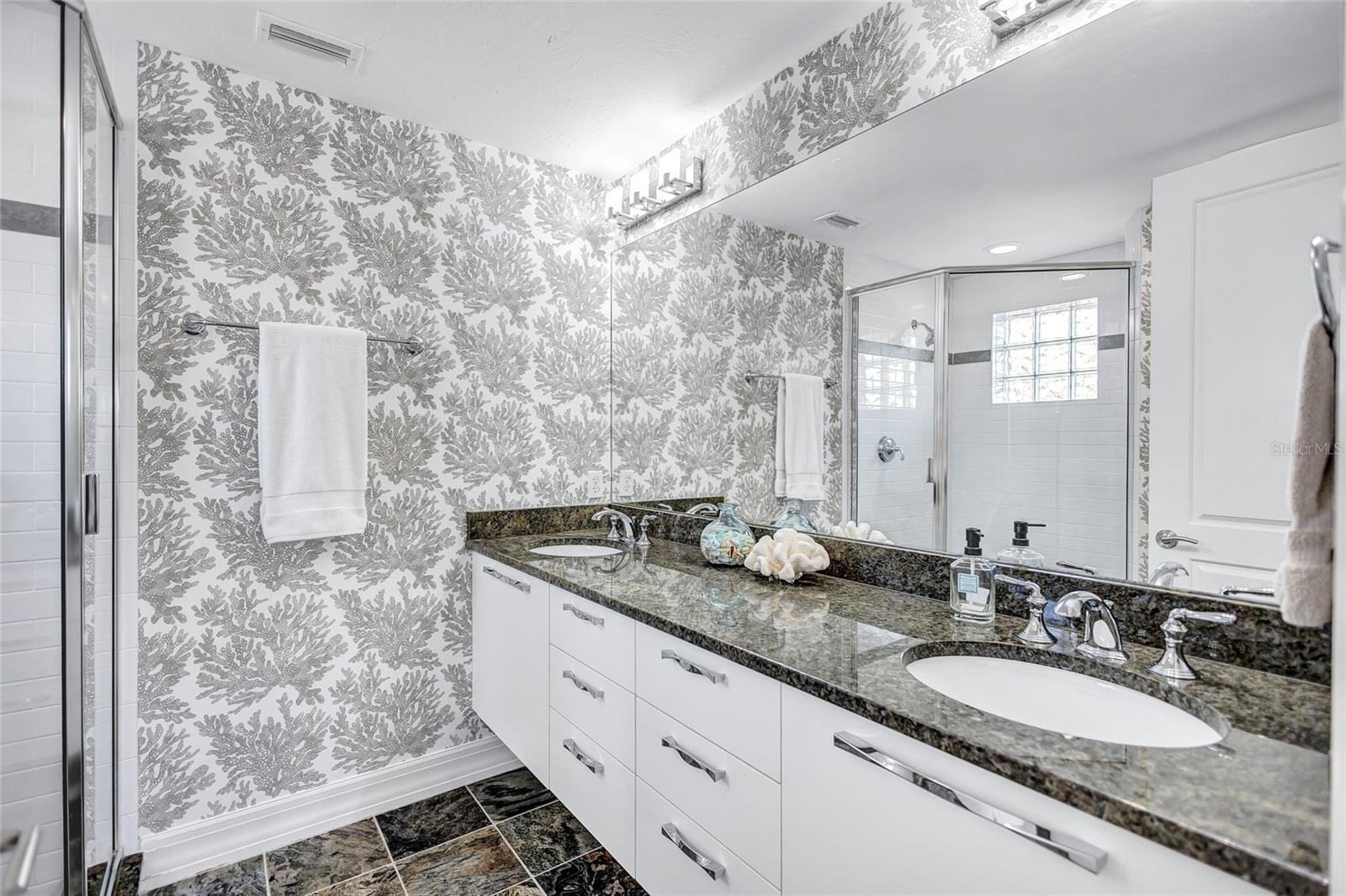 317 BEACH RD