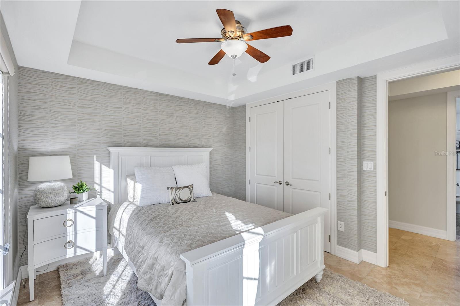 317 BEACH RD