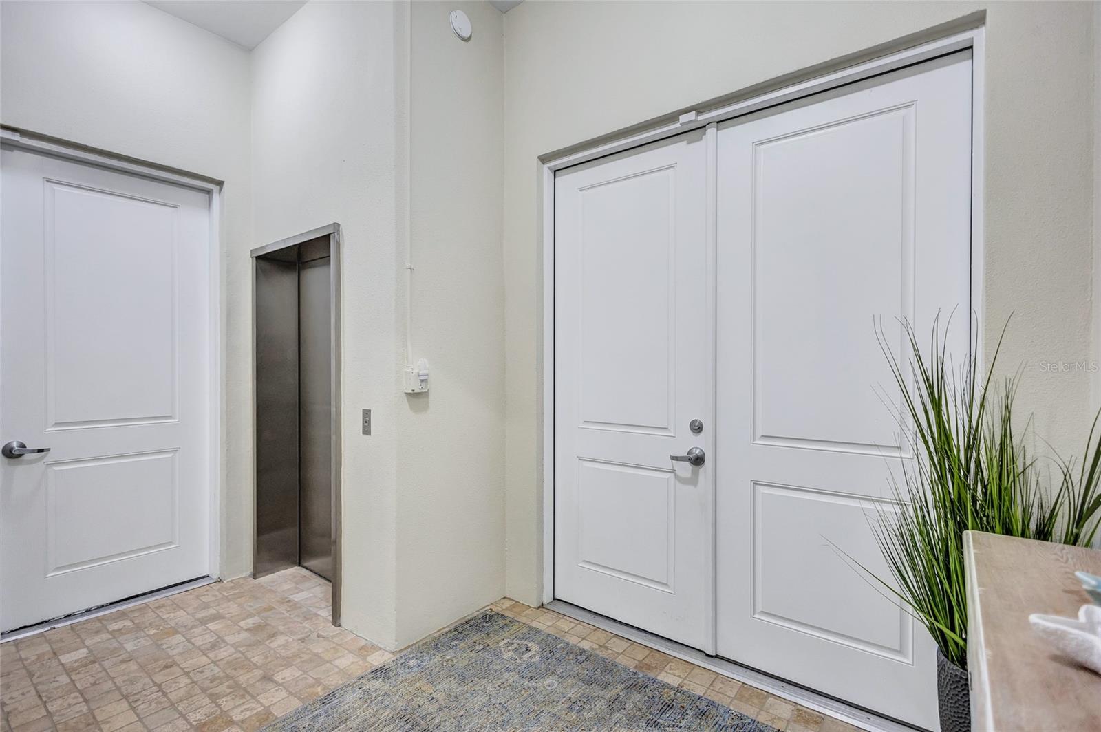 317 BEACH RD