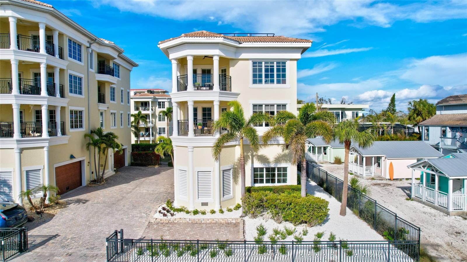 317 BEACH RD