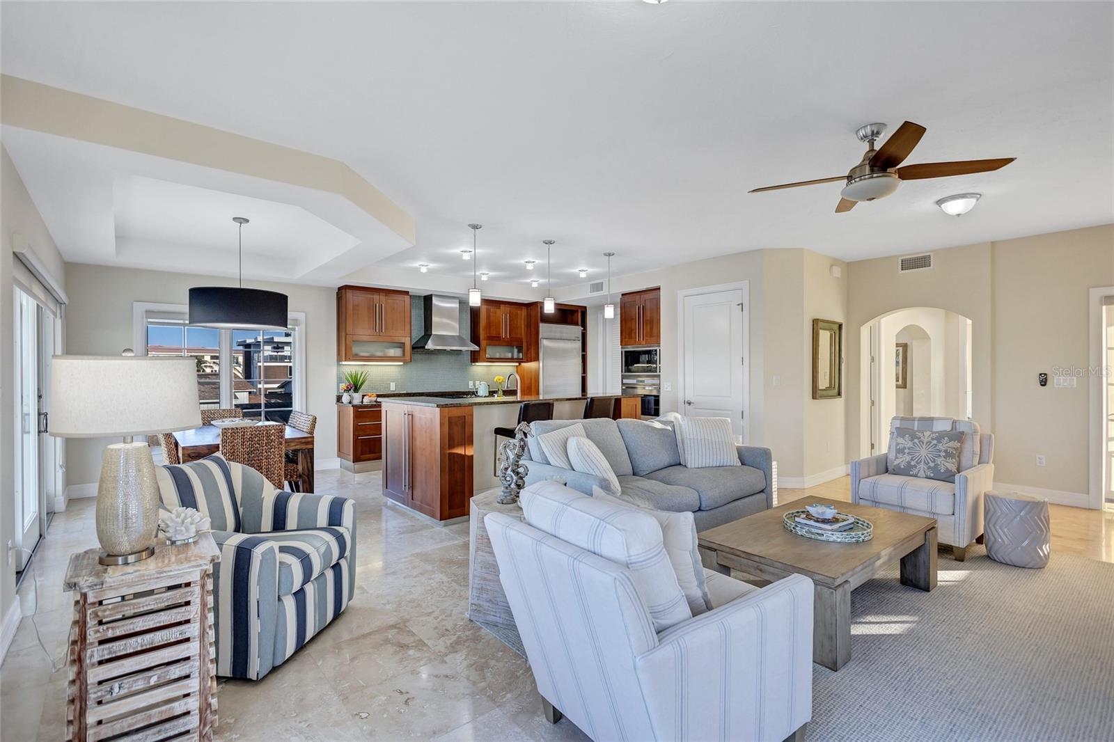 317 BEACH RD