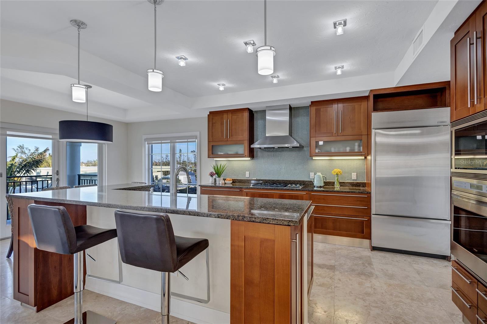 317 BEACH RD