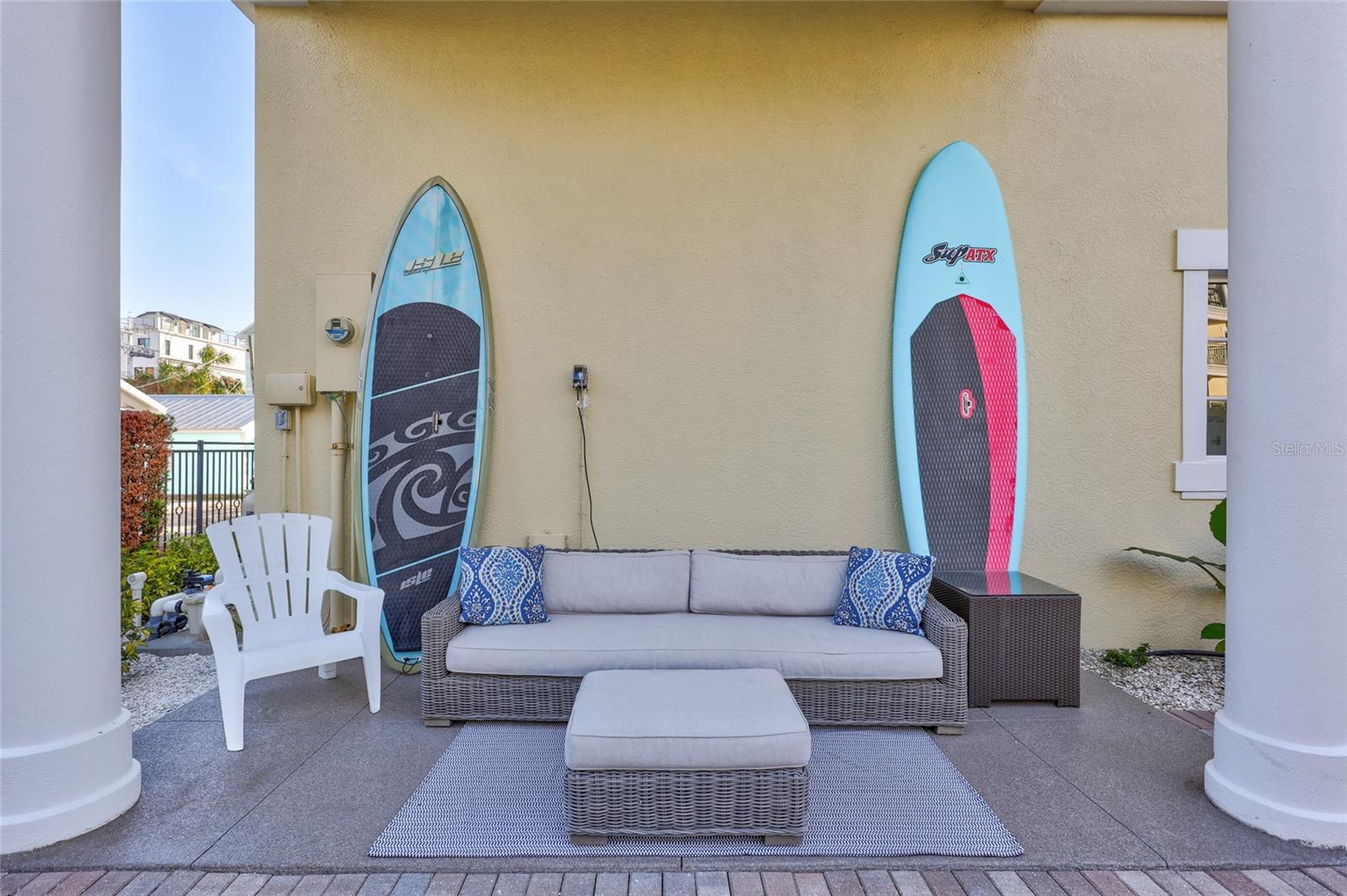 317 BEACH RD