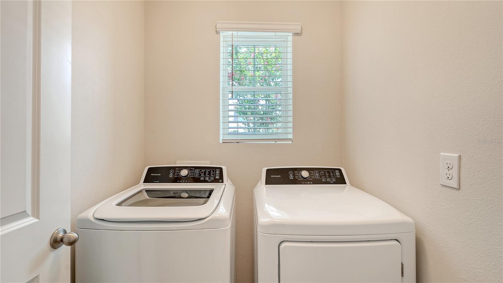 5905 SILVER SAGE WAY