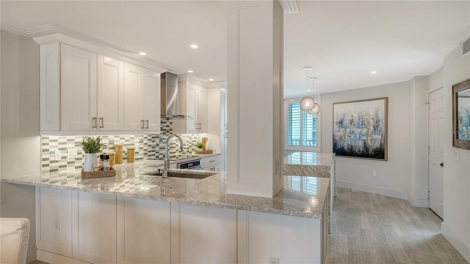 5880 MIDNIGHT PASS RD #403