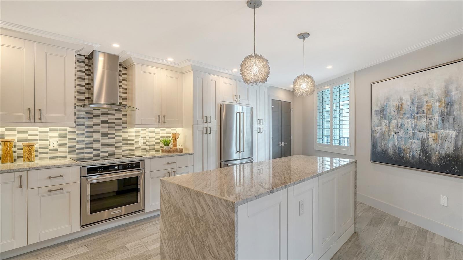 5880 MIDNIGHT PASS RD #403