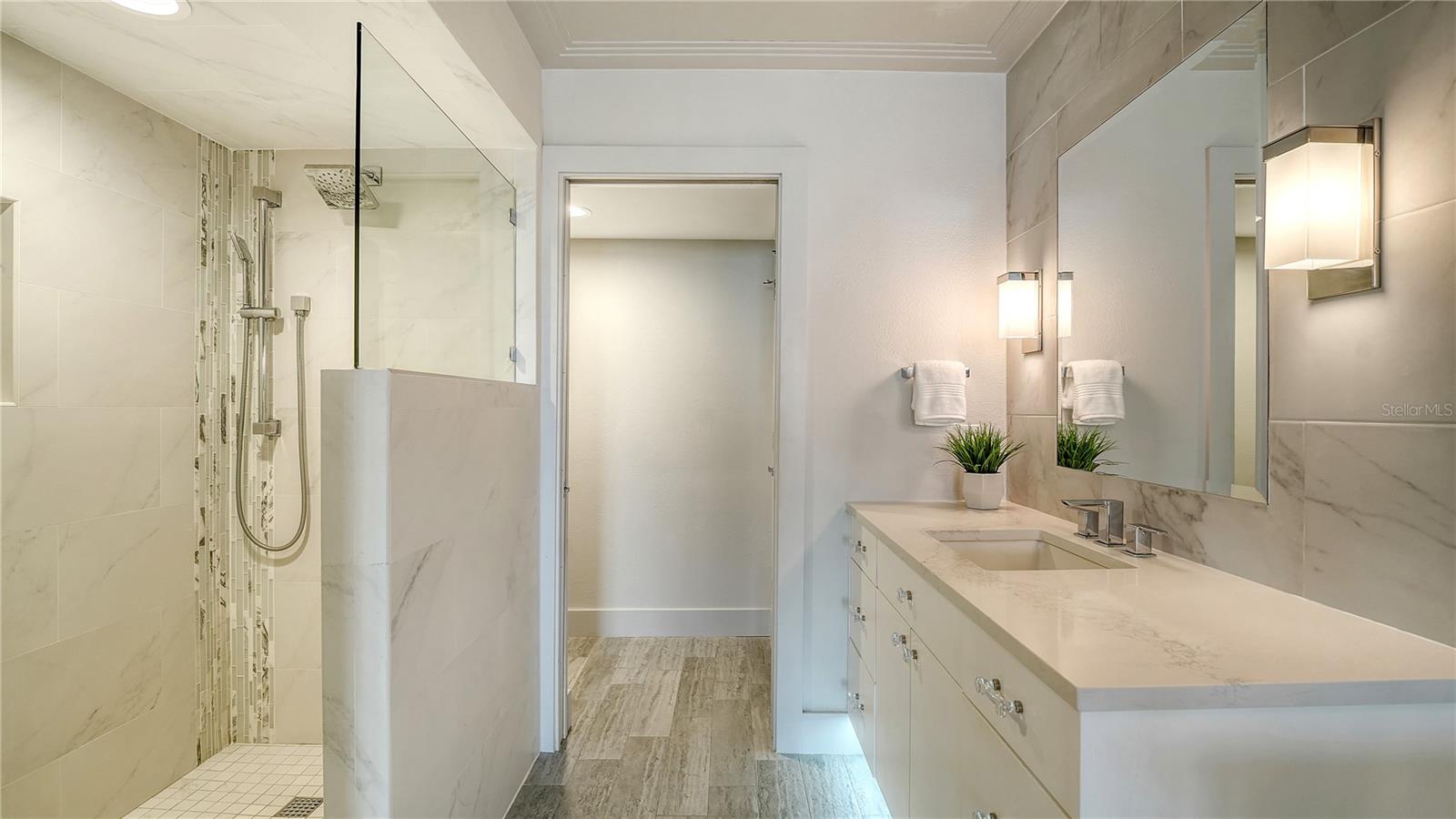 5880 MIDNIGHT PASS RD #403