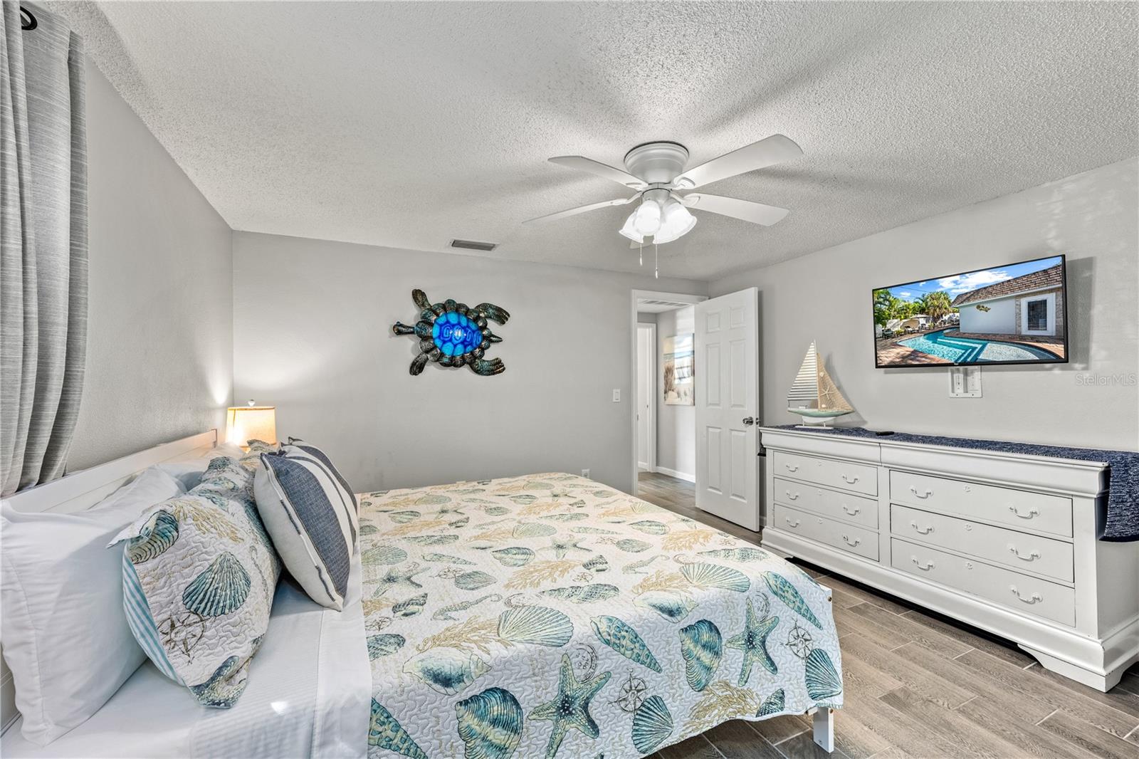 1123 CRESCENT ST #1123/1125