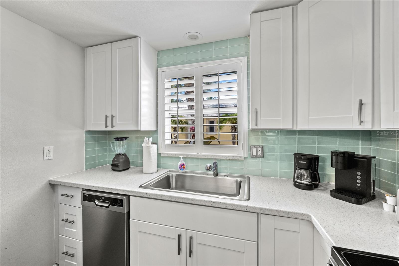 1123 CRESCENT ST #1123/1125