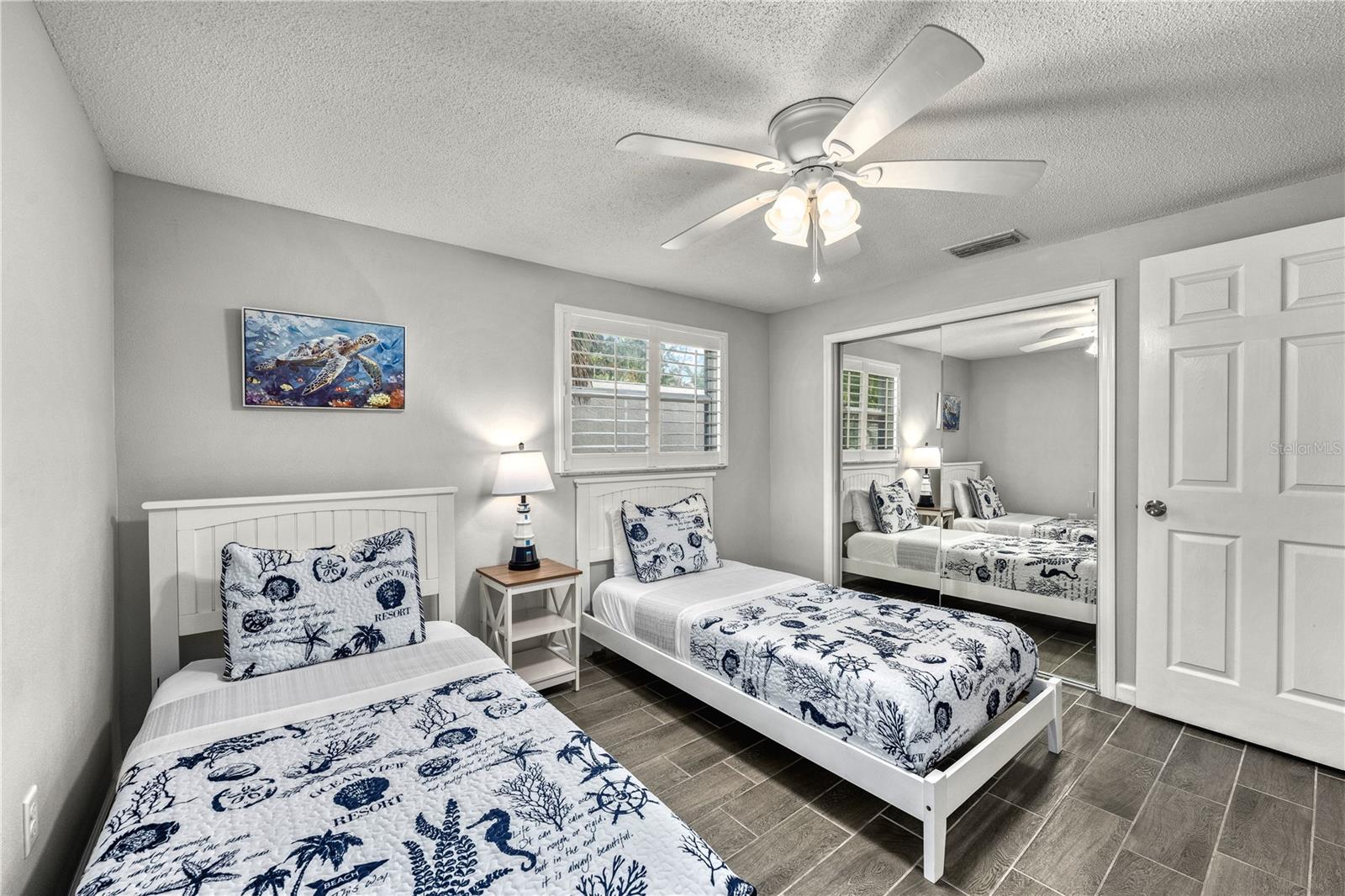 1123 CRESCENT ST #1123/1125