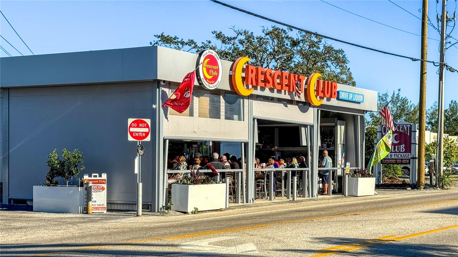 1123 CRESCENT ST #1123/1125