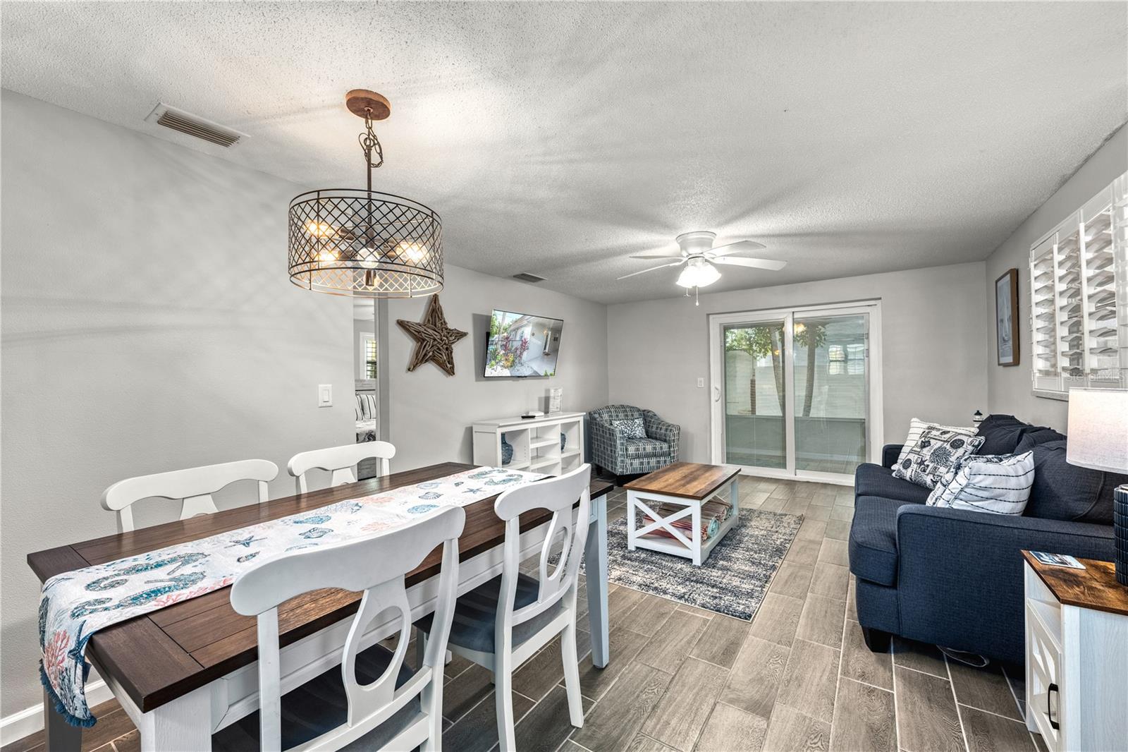 1123 CRESCENT ST #1123/1125