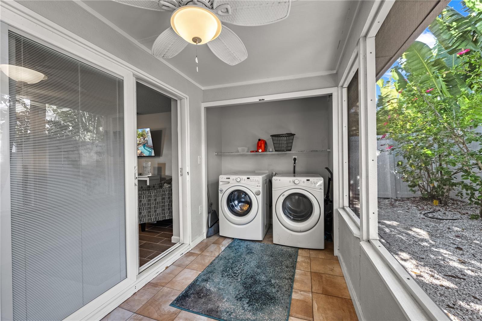 1123 CRESCENT ST #1123/1125