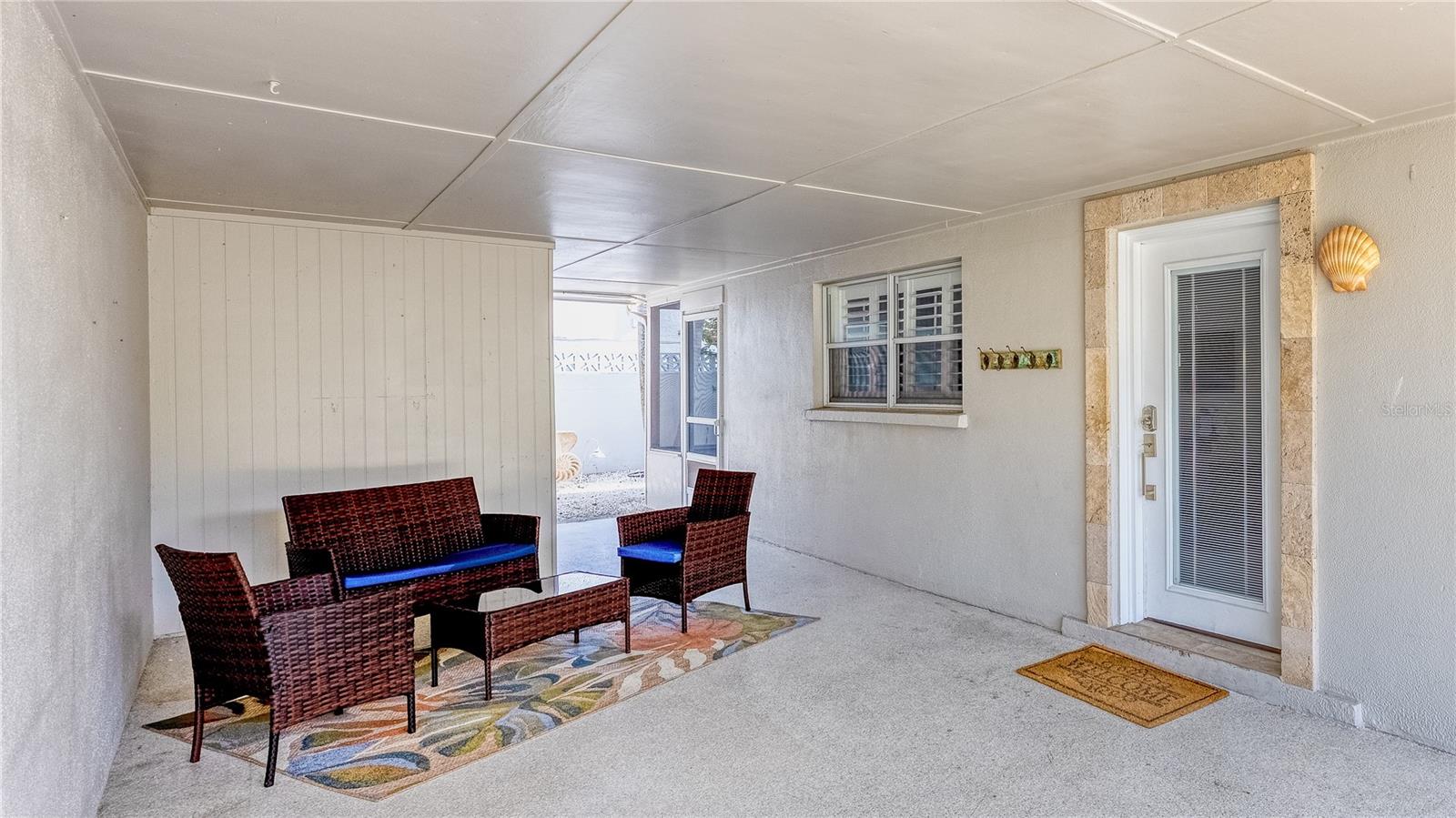 1123 CRESCENT ST #1123/1125