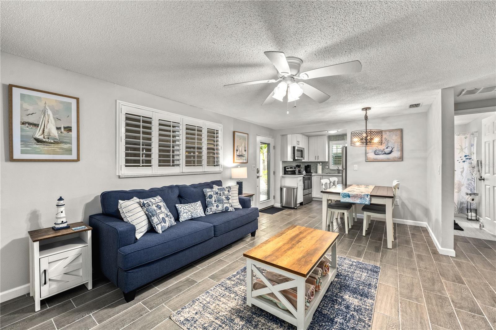 1123 CRESCENT ST #1123/1125