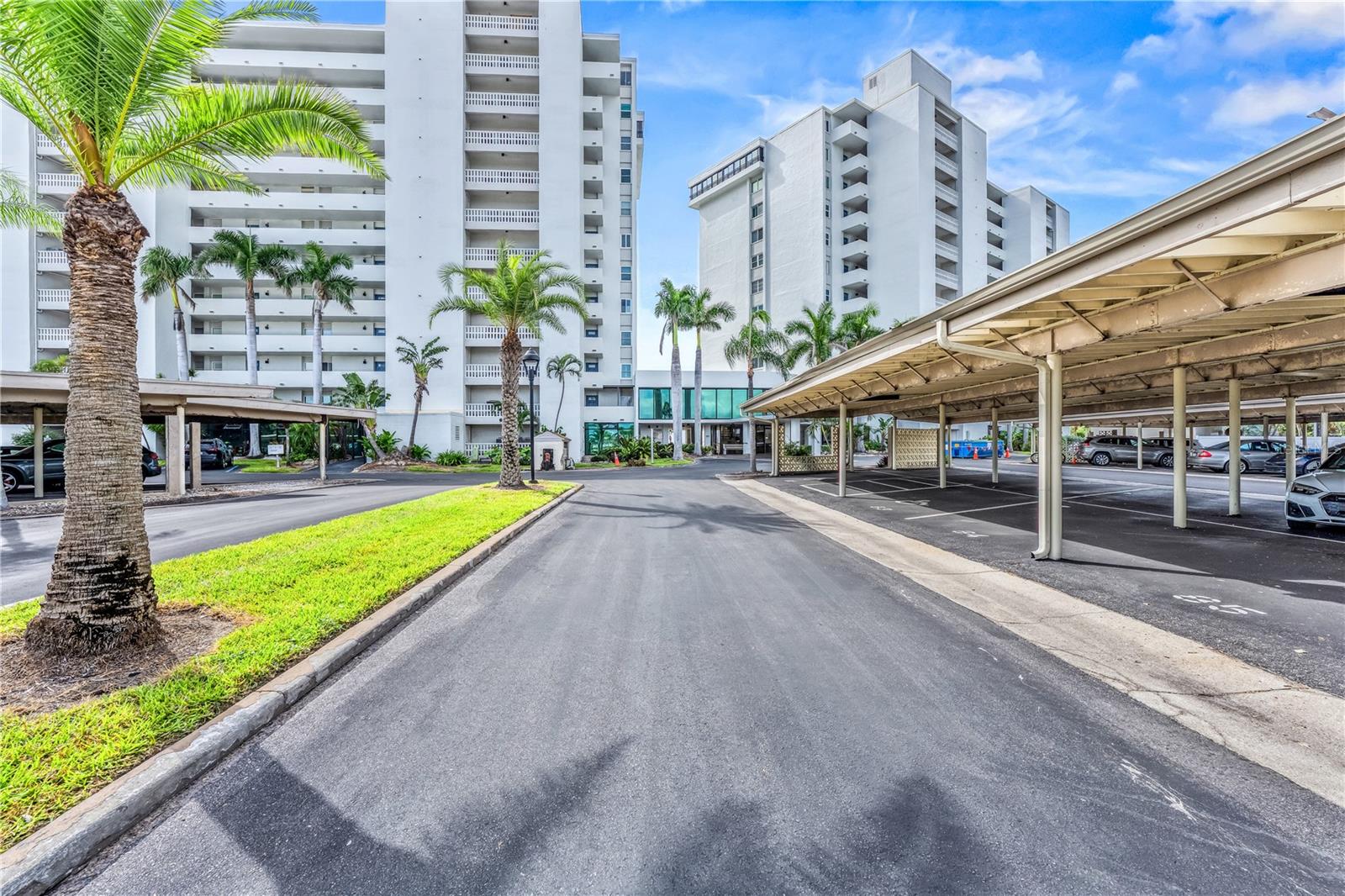 20 WHISPERING SANDS DR #1102