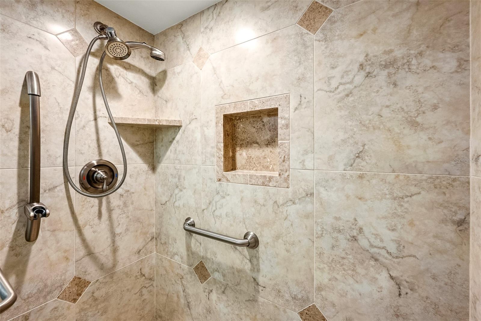 20 WHISPERING SANDS DR #1102