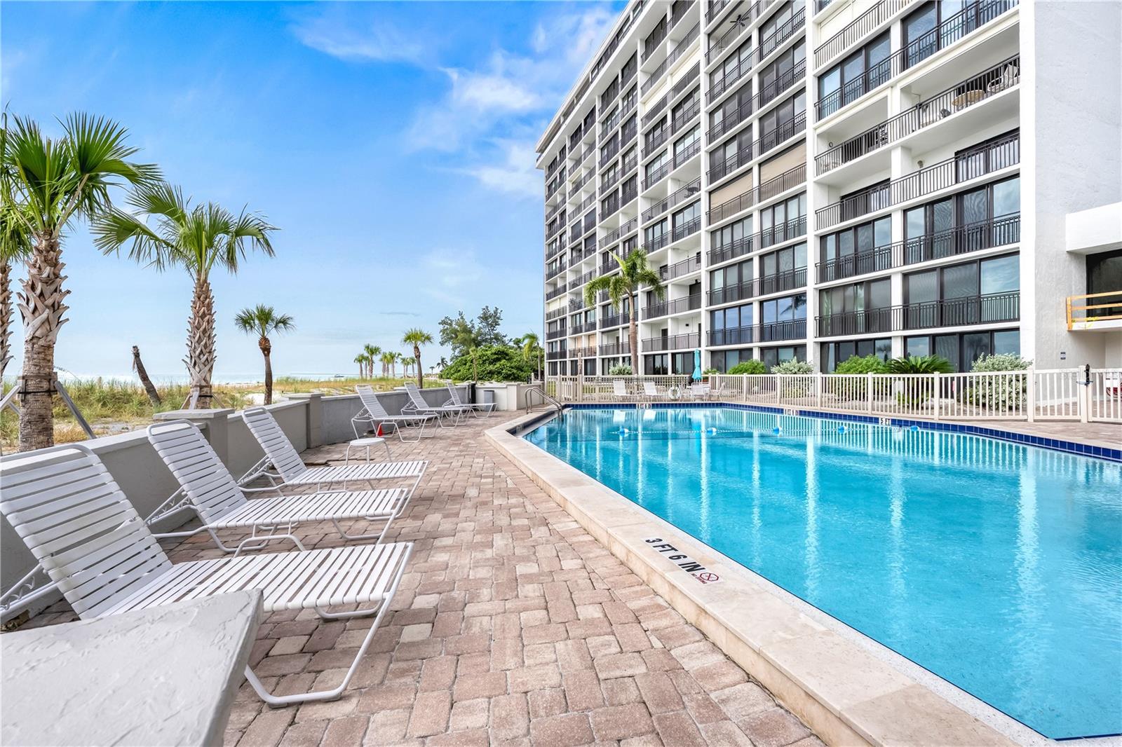 20 WHISPERING SANDS DR #1102