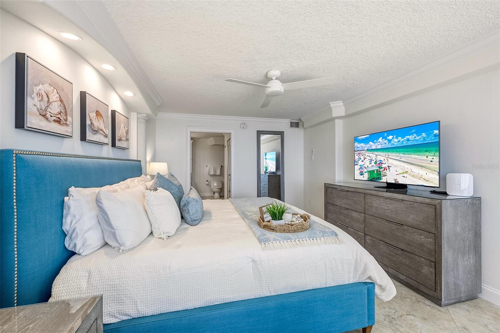 20 WHISPERING SANDS DR #1102