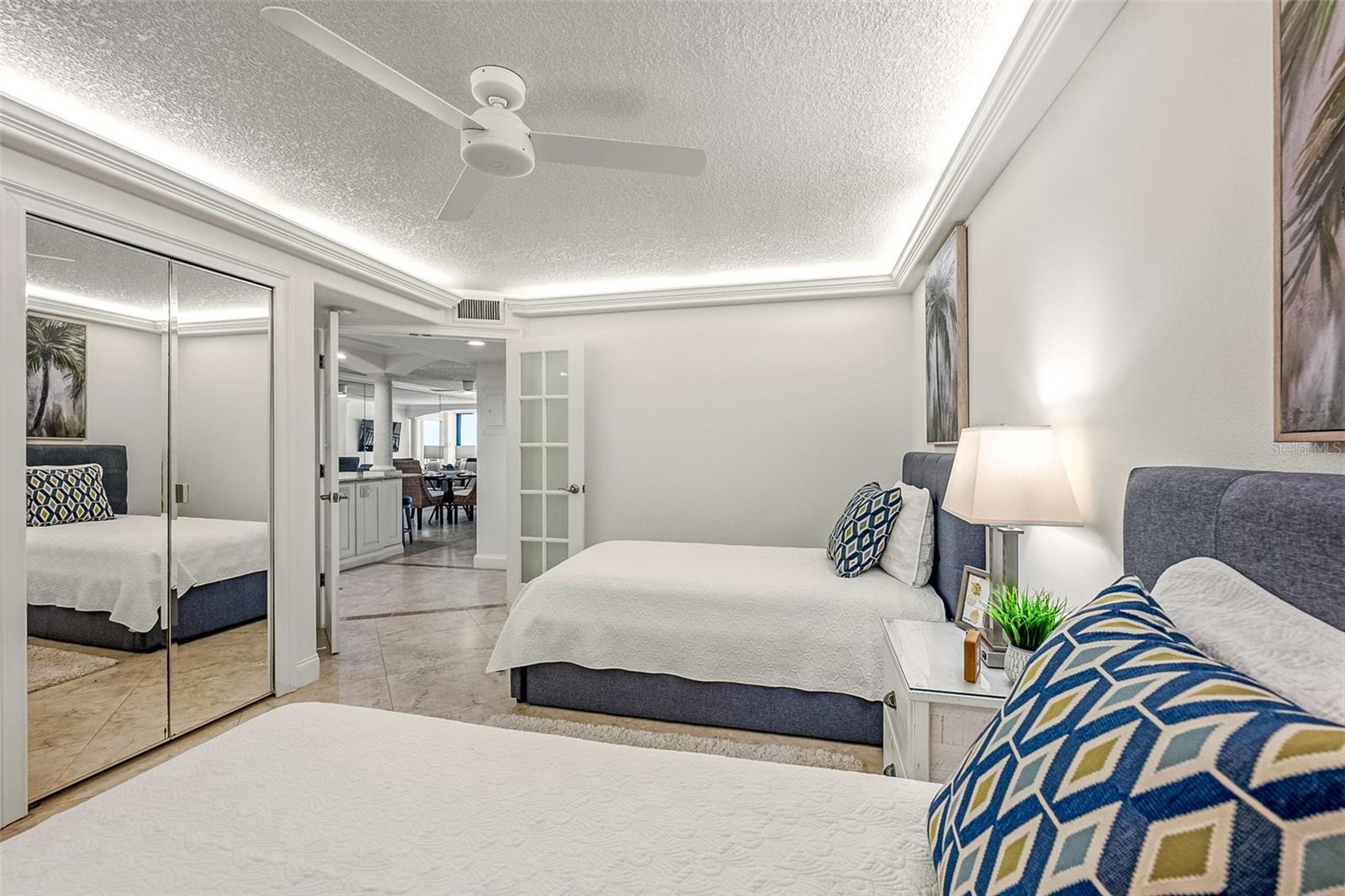 20 WHISPERING SANDS DR #1102