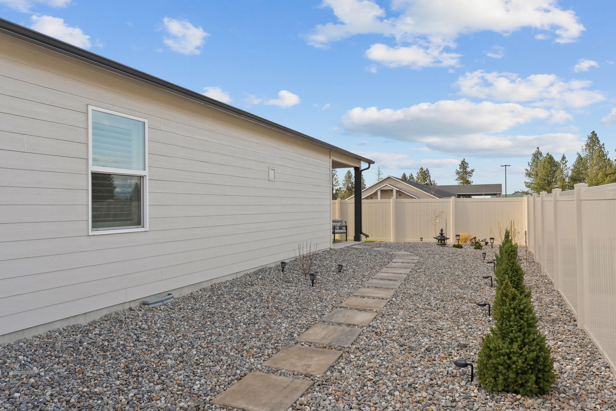 3211 E Hastings Ave