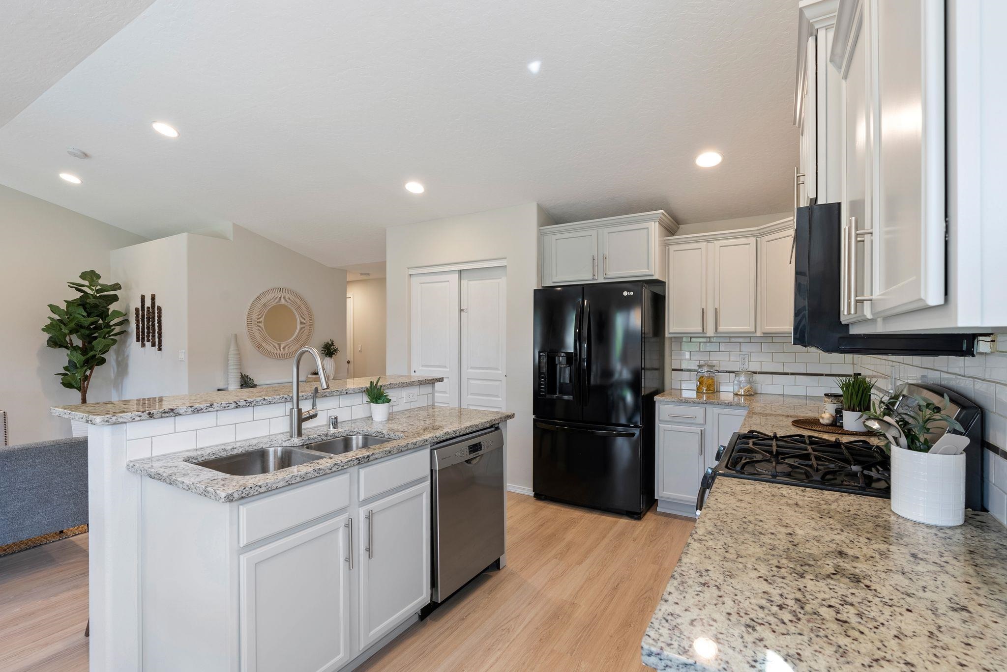 6824 S Granite Hills St