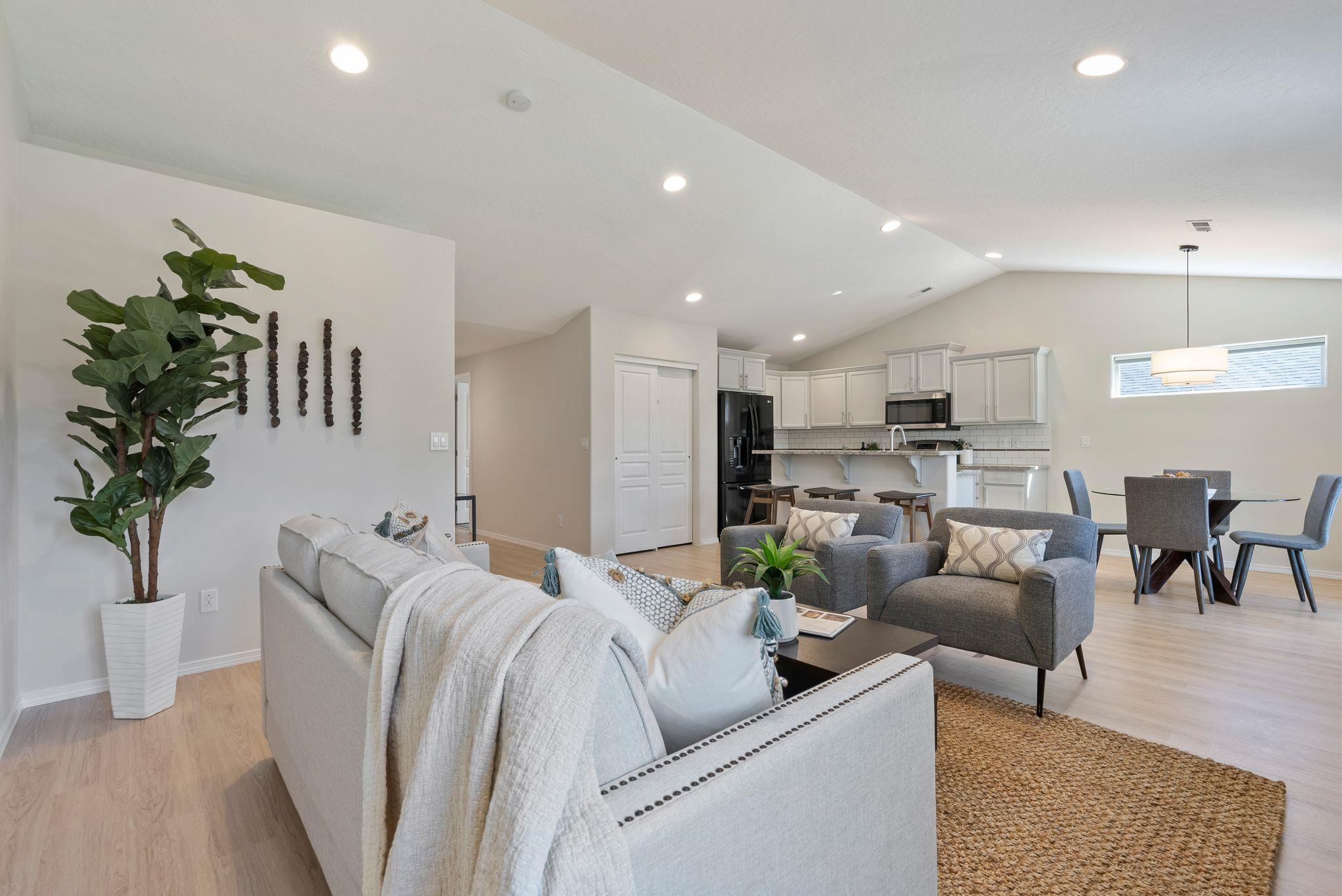 6824 S Granite Hills St