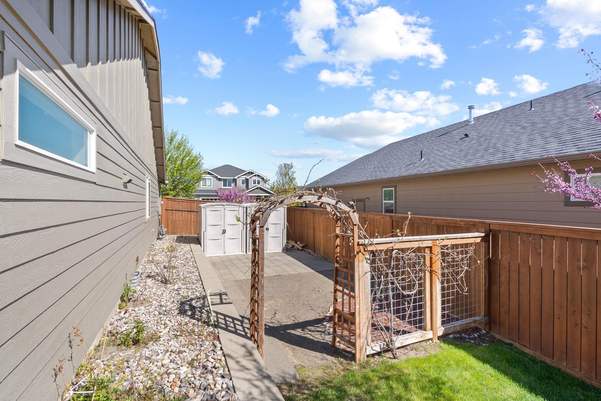 6824 S Granite Hills St