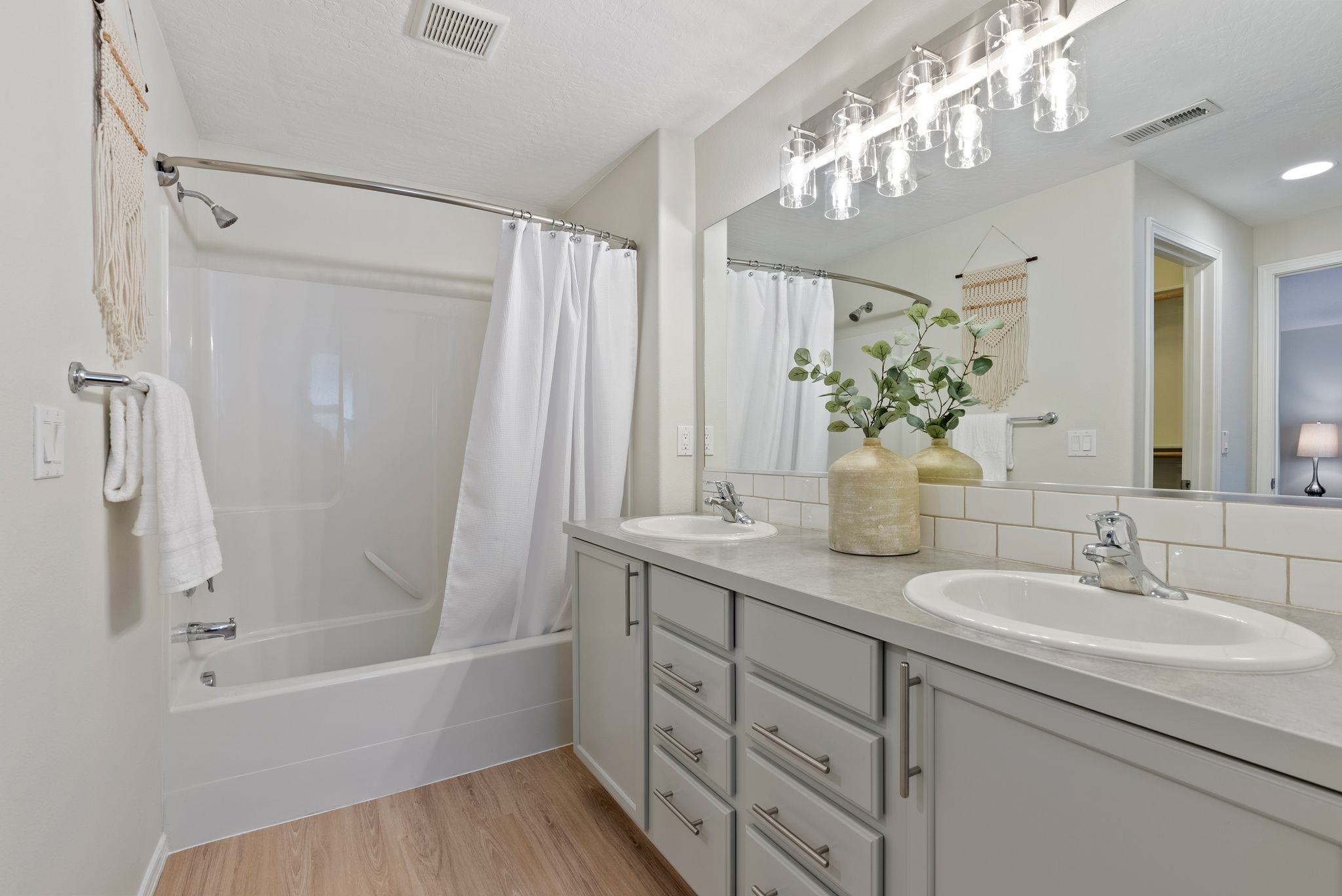 6824 S Granite Hills St