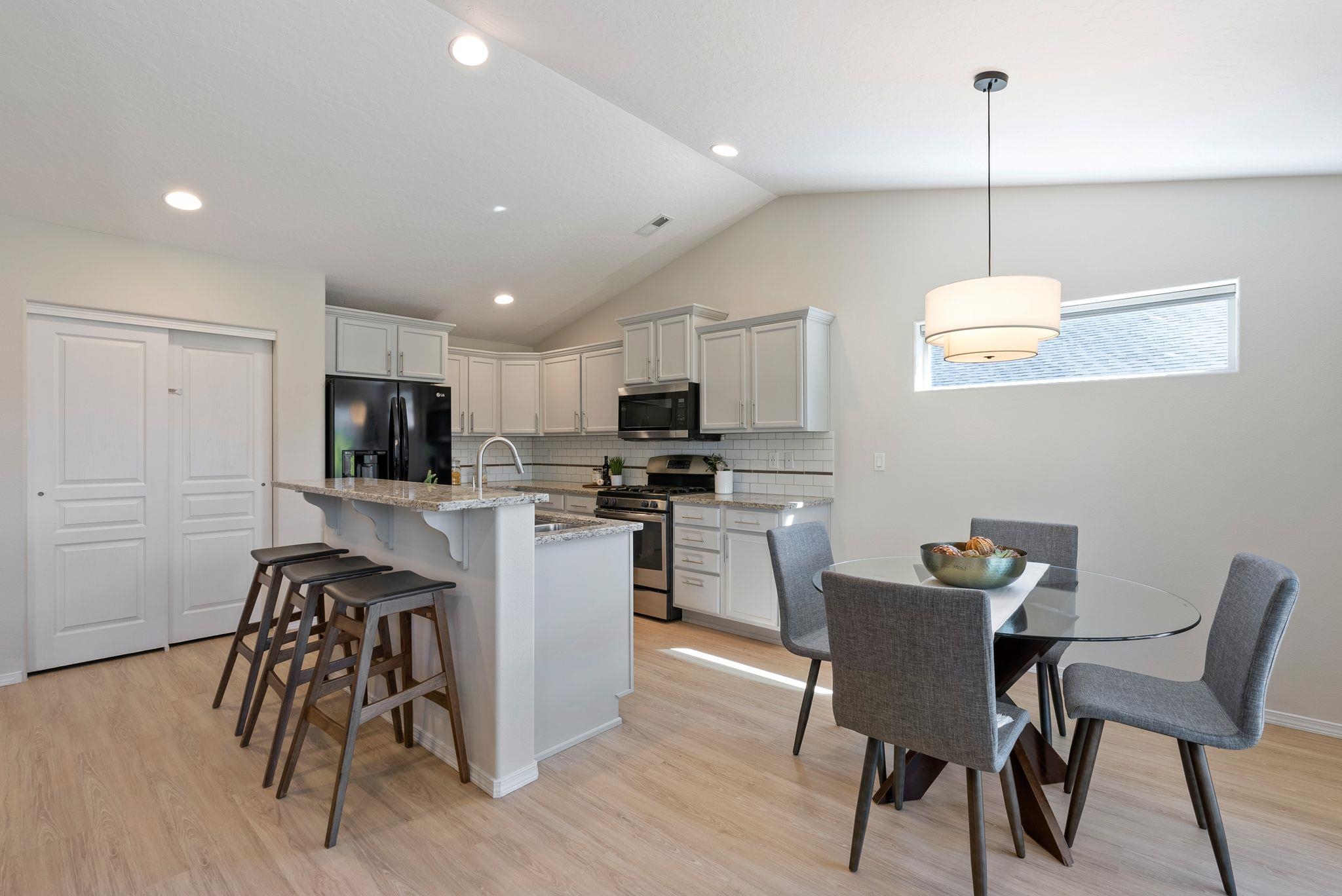 6824 S Granite Hills St