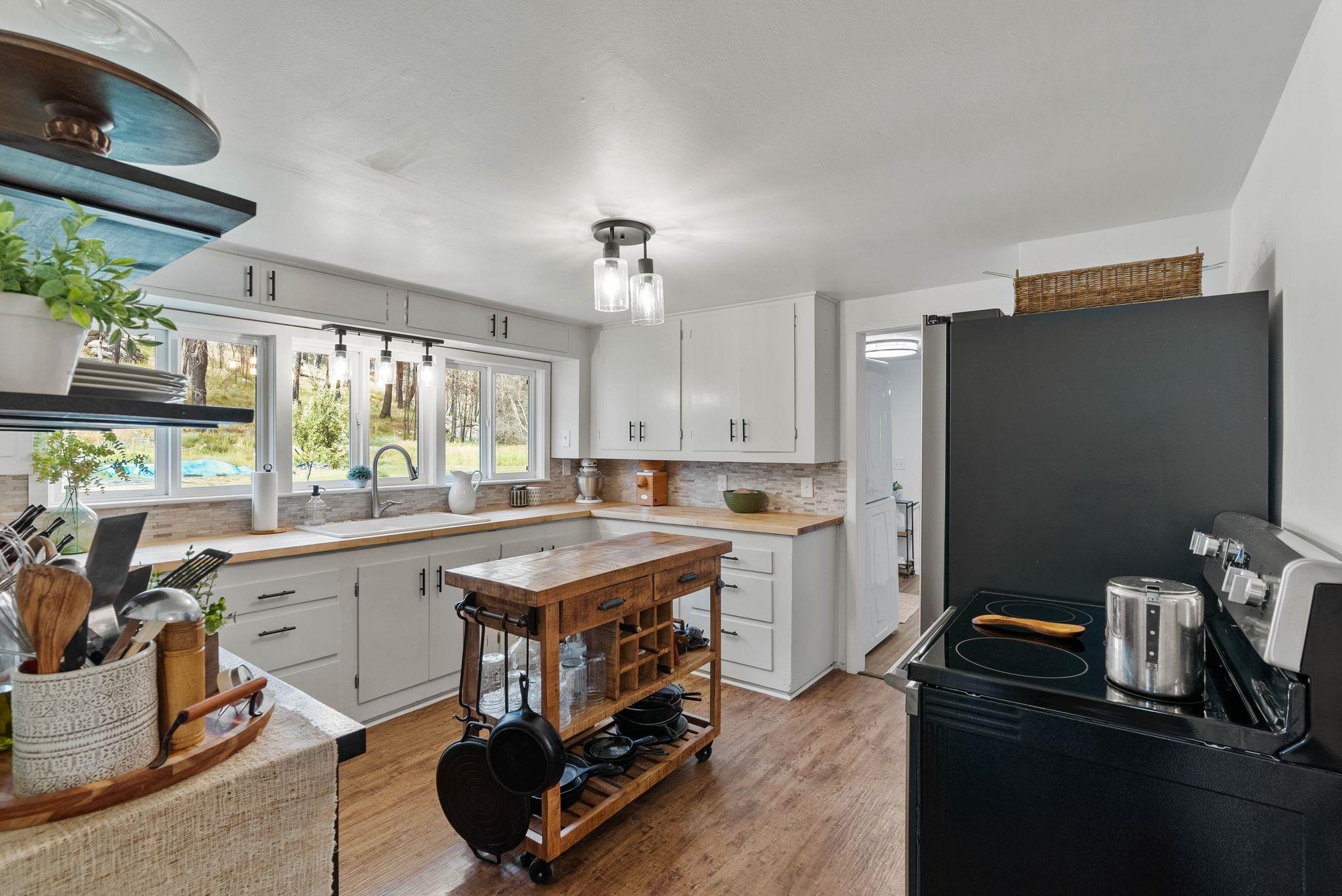 14313 E Blanchard Rd