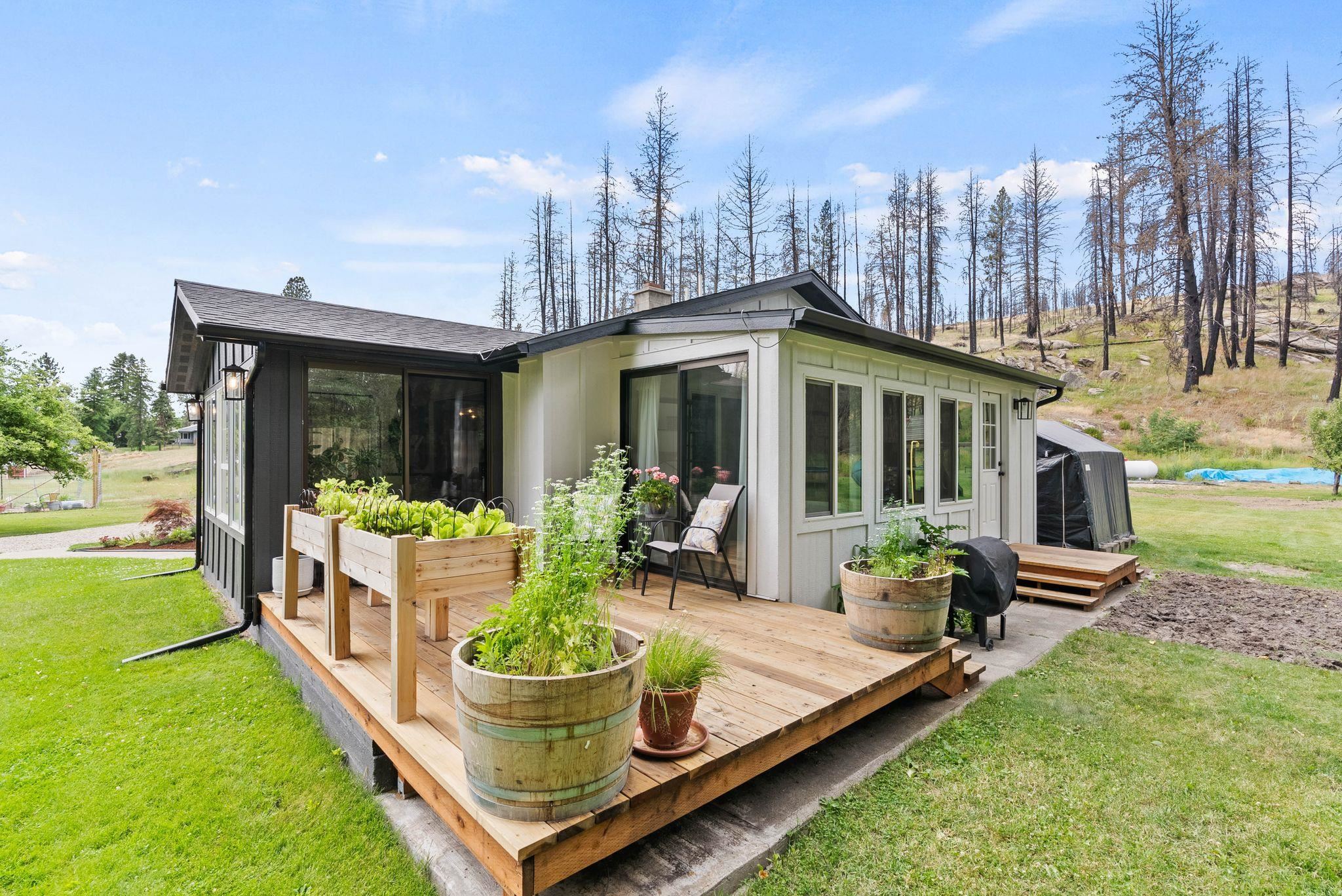 14313 E Blanchard Rd