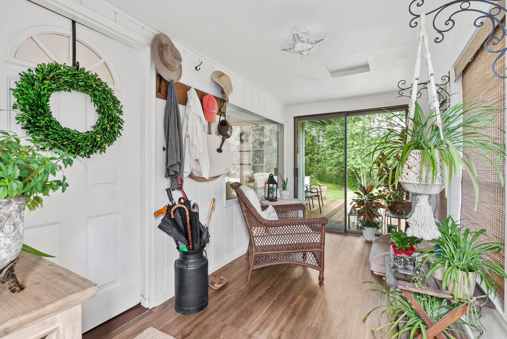 14313 E Blanchard Rd