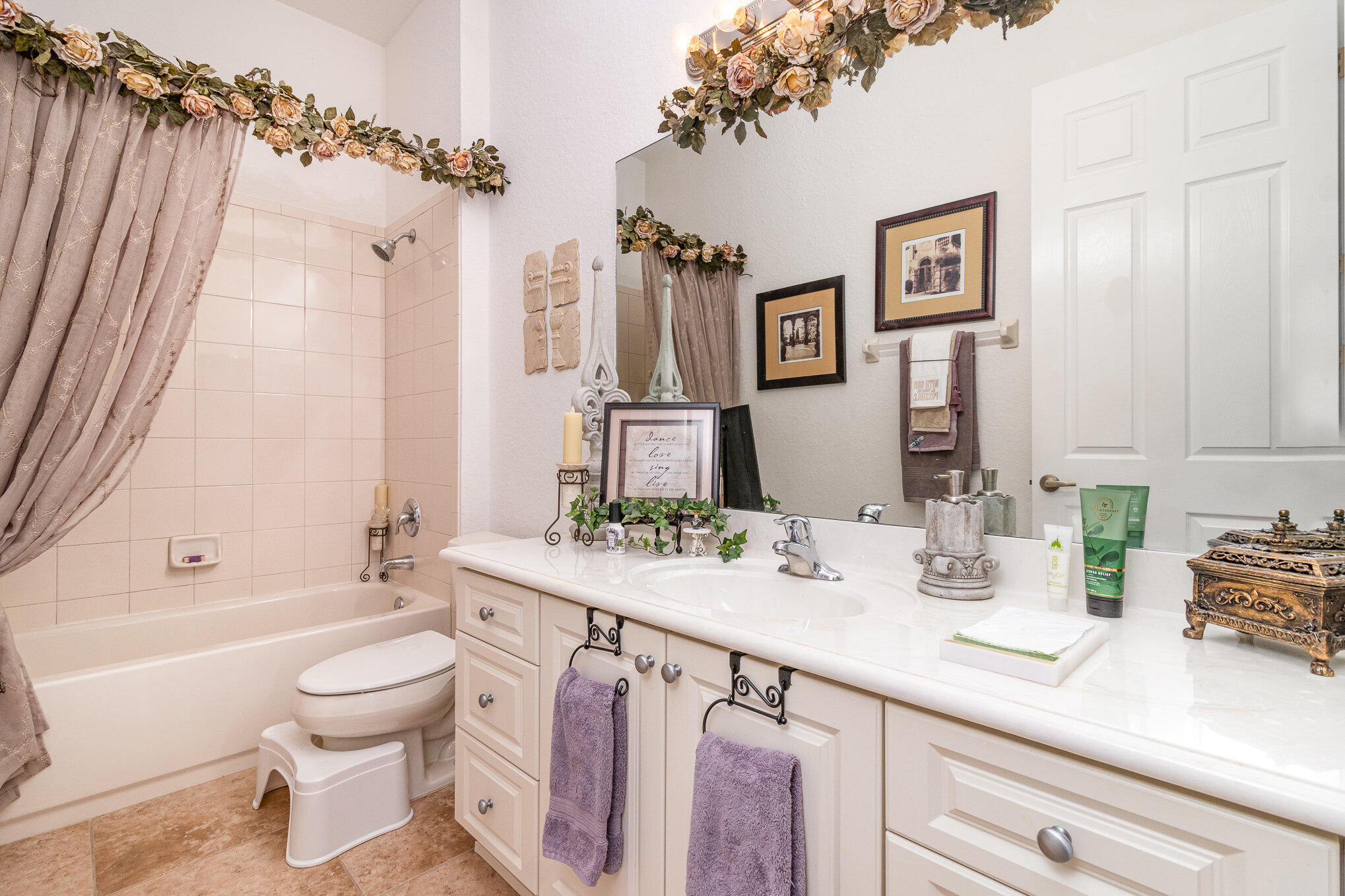 4859 Chastain Drive