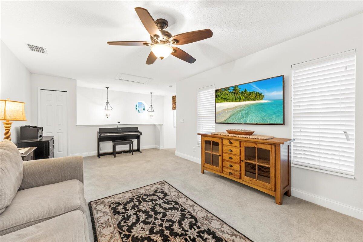 1661 Admiralty Boulevard