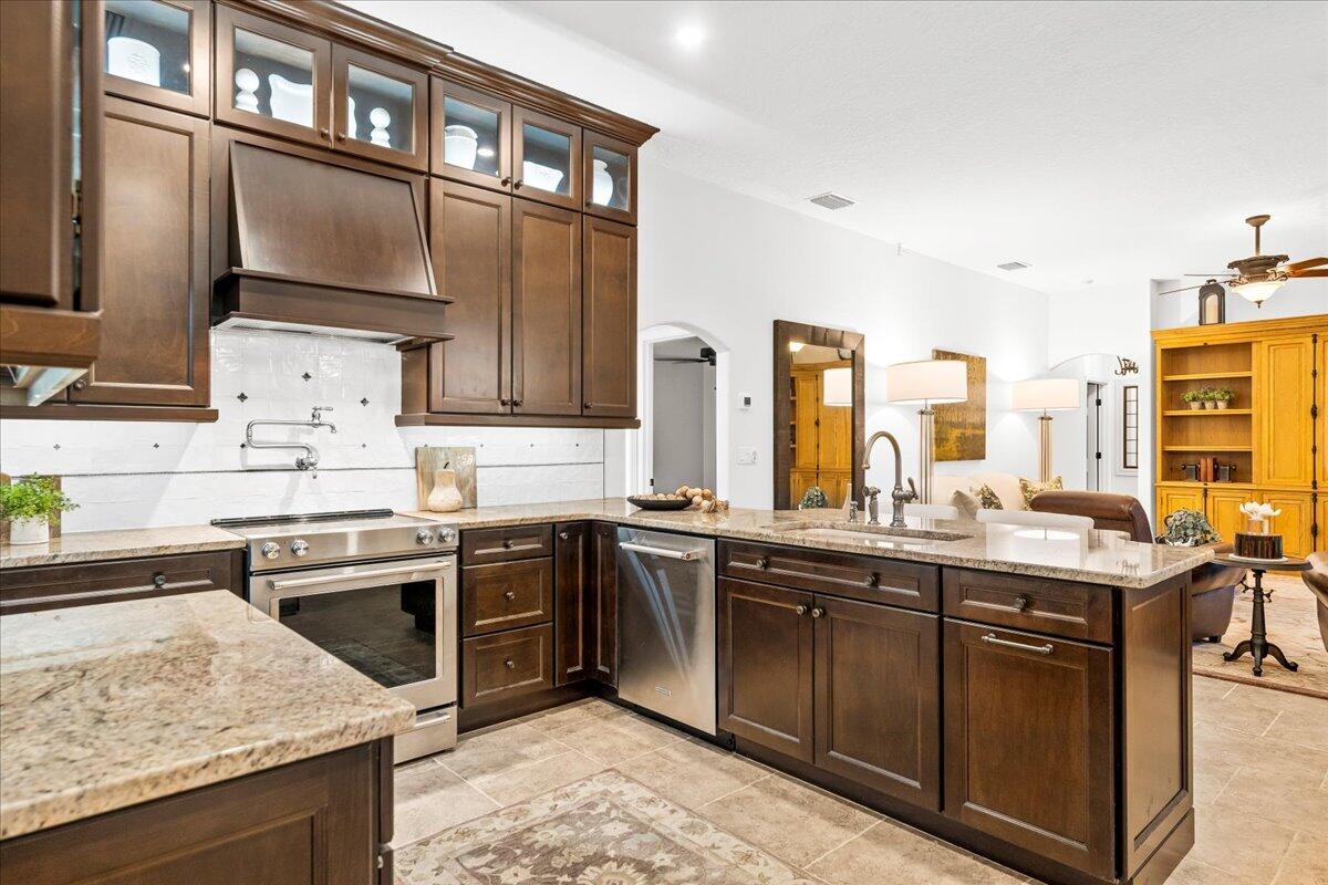 1661 Admiralty Boulevard