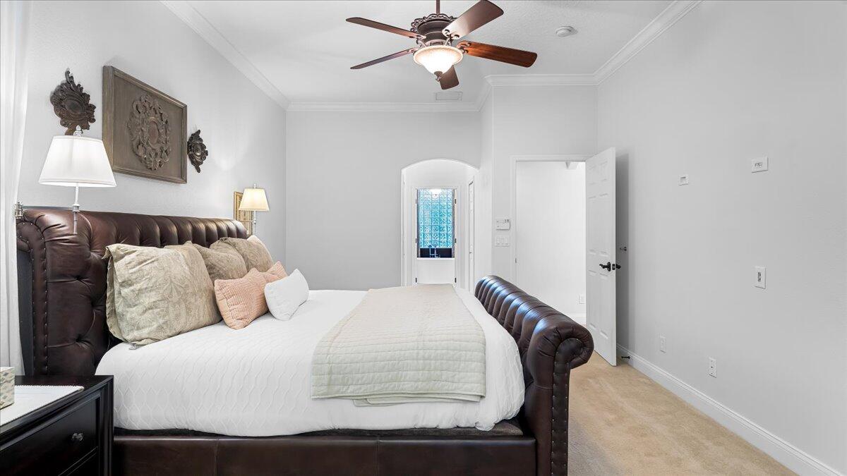 1661 Admiralty Boulevard