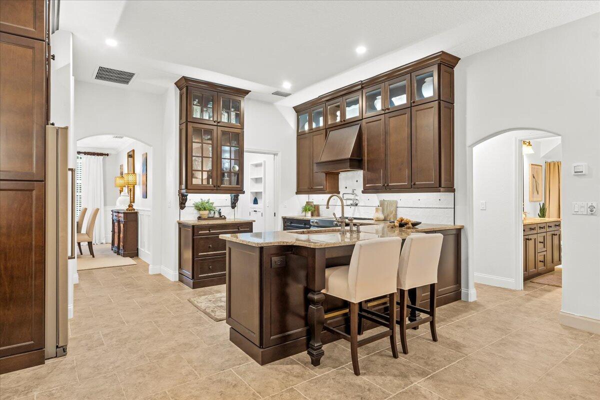 1661 Admiralty Boulevard