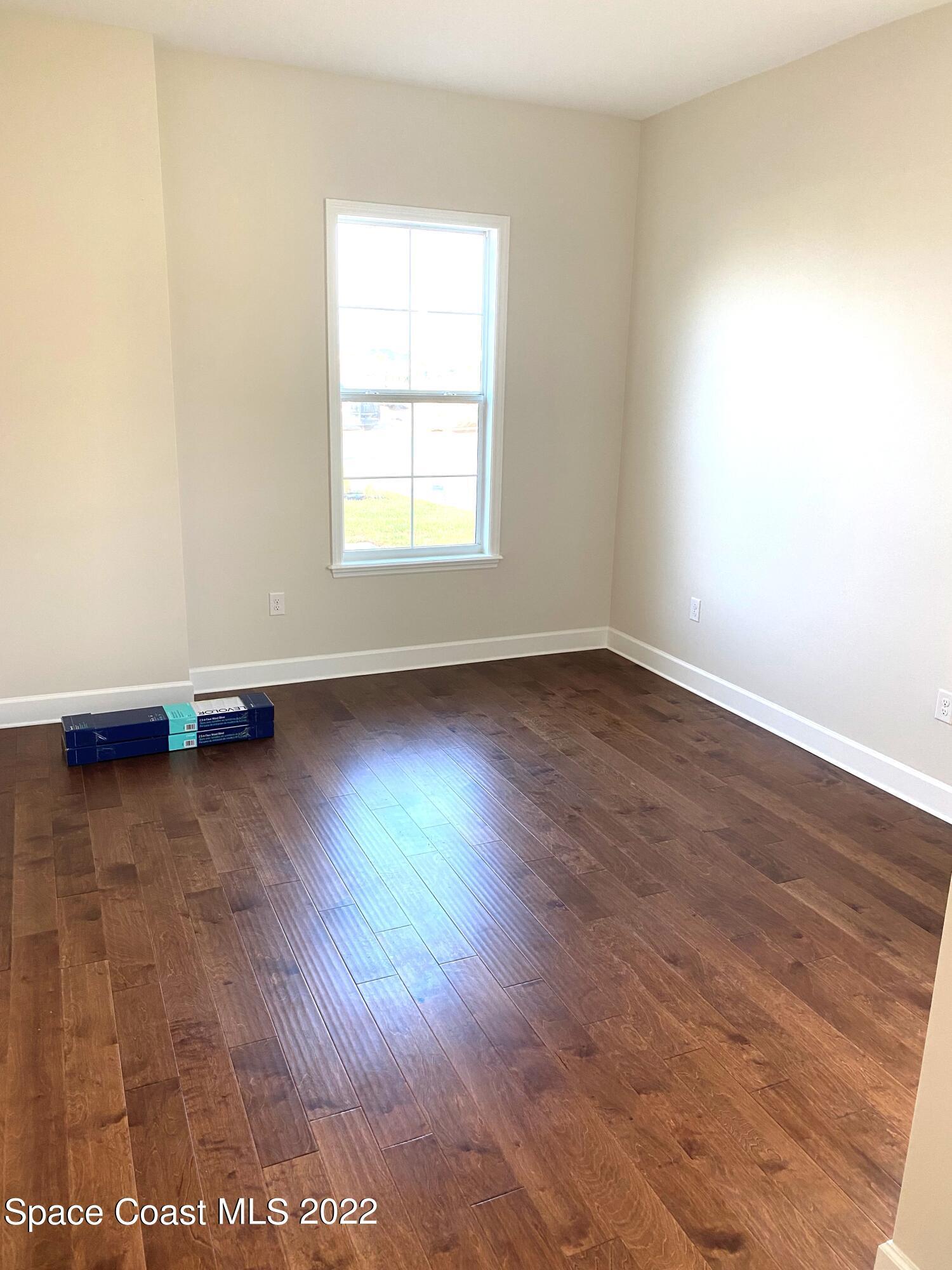 8321 Paragrass Avenue