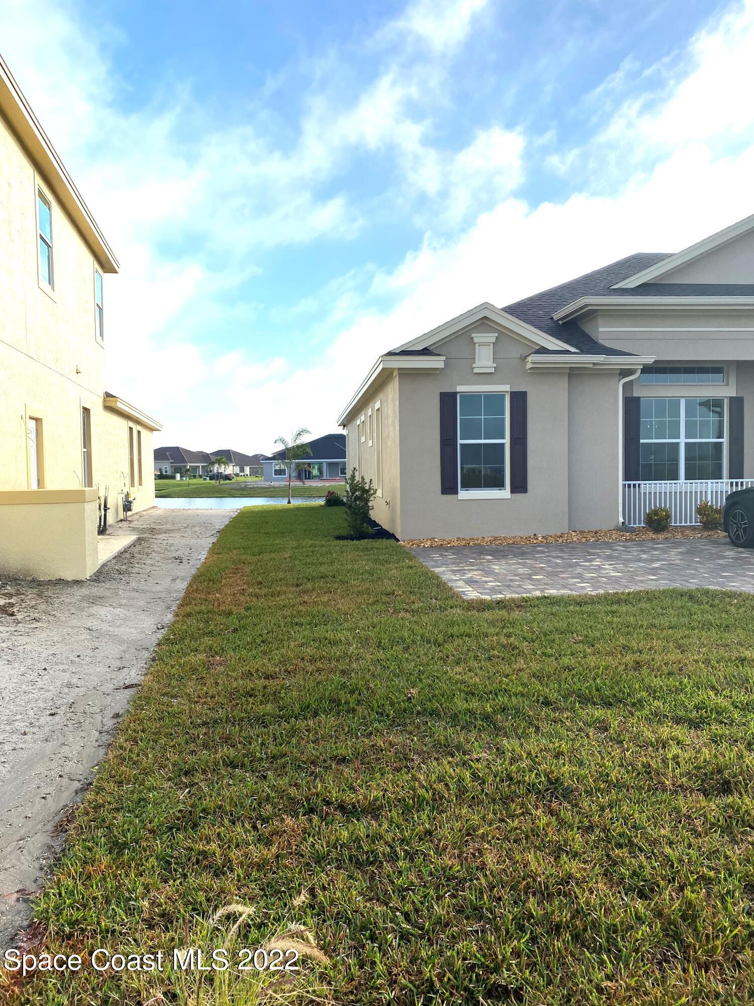 8321 Paragrass Avenue