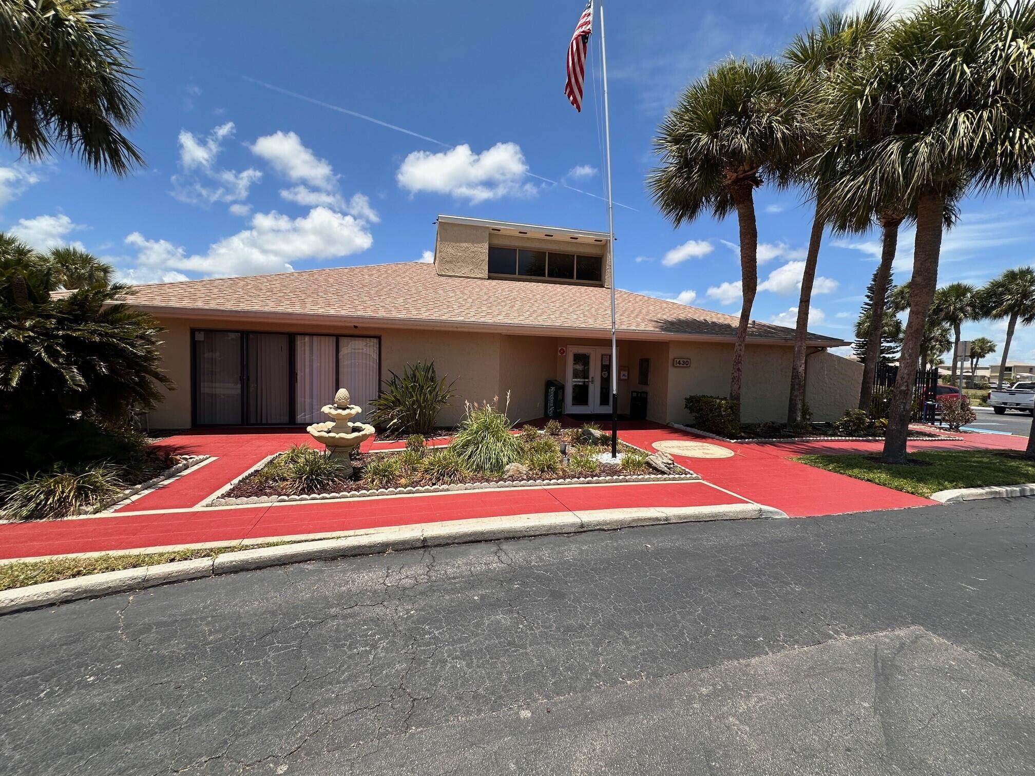 1450 Sheafe Avenue NE, 110
