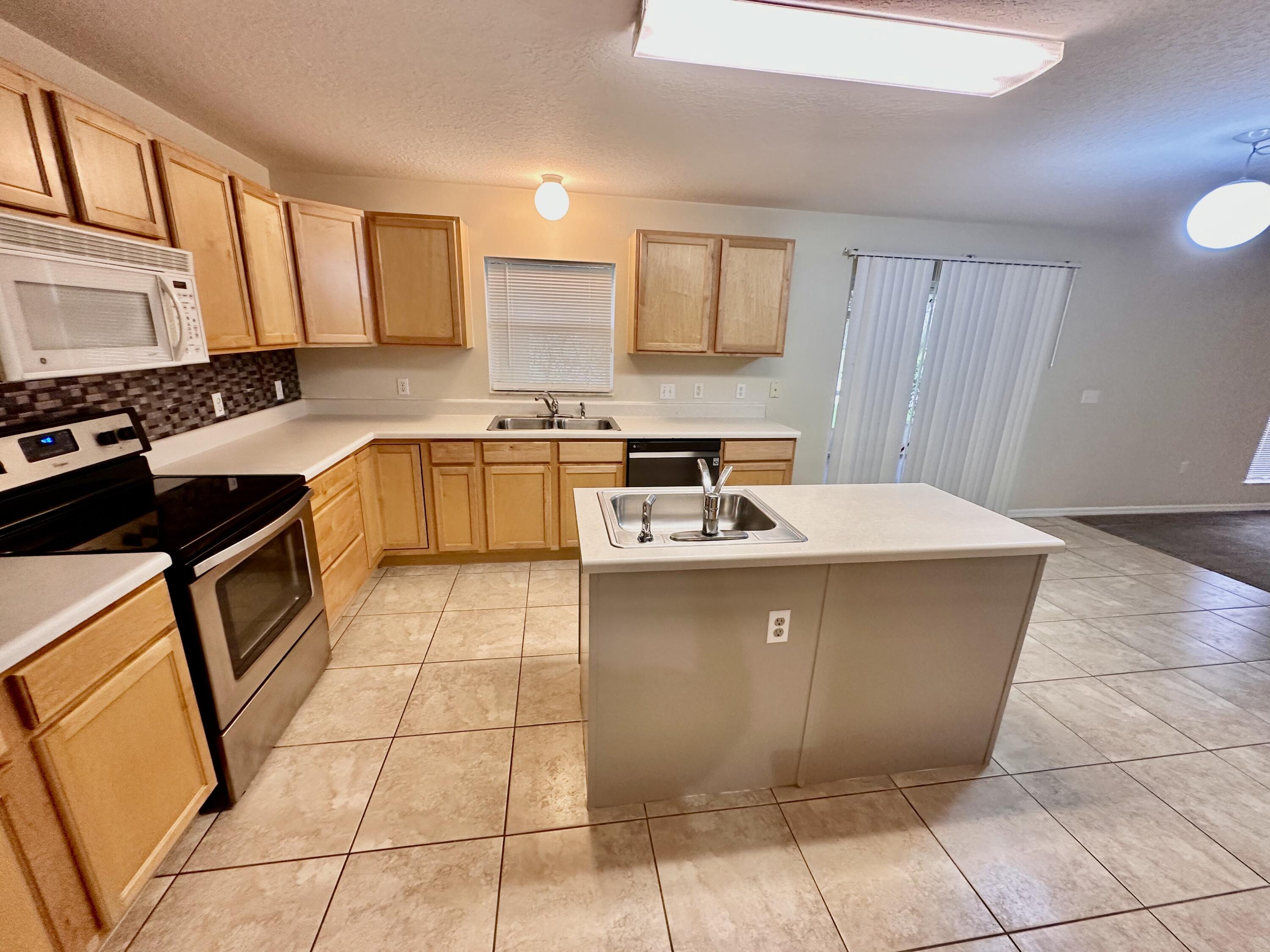 2259 Maeve Circle