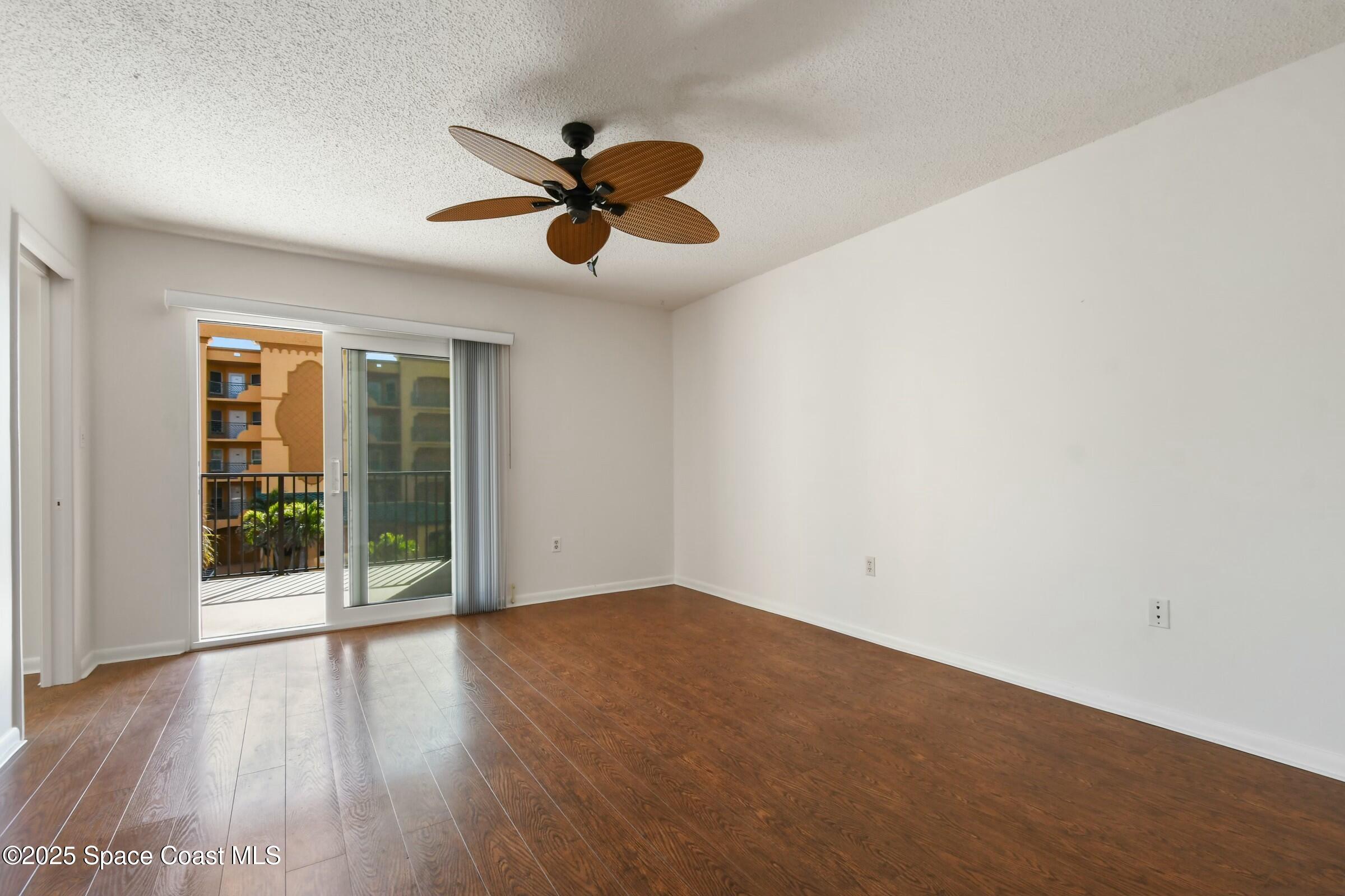 8494 Ridgewood Avenue 4305