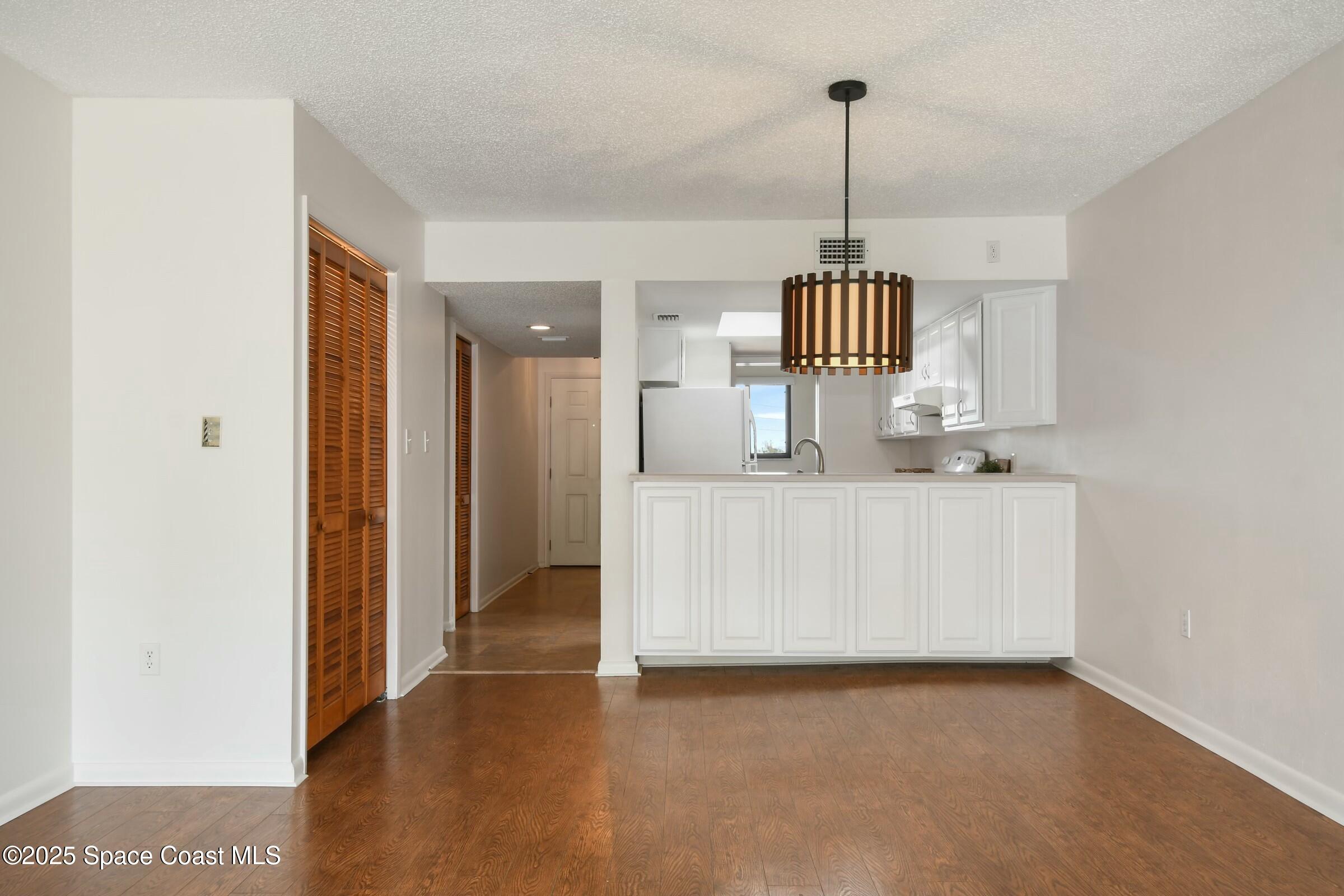 8494 Ridgewood Avenue 4305
