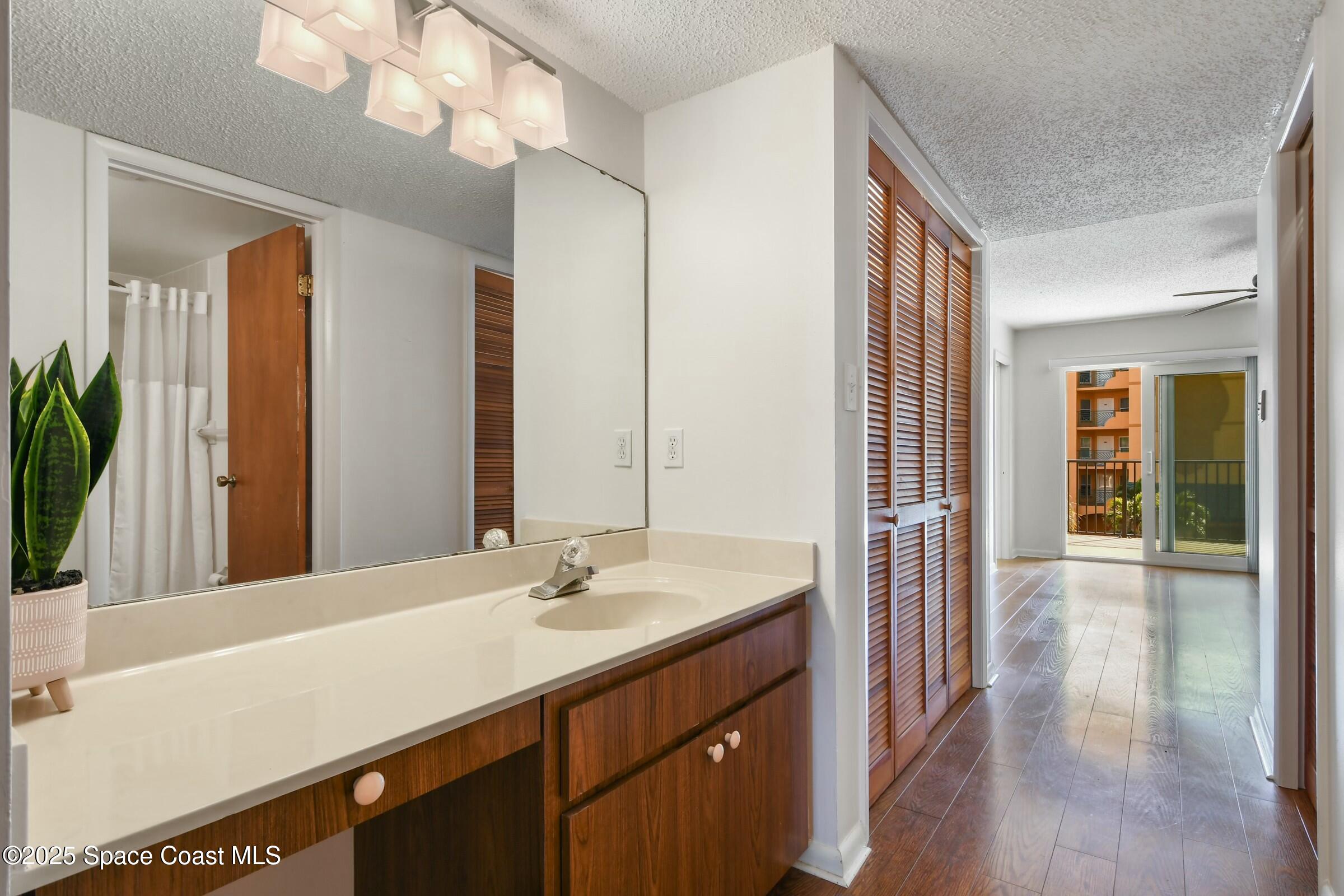 8494 Ridgewood Avenue 4305